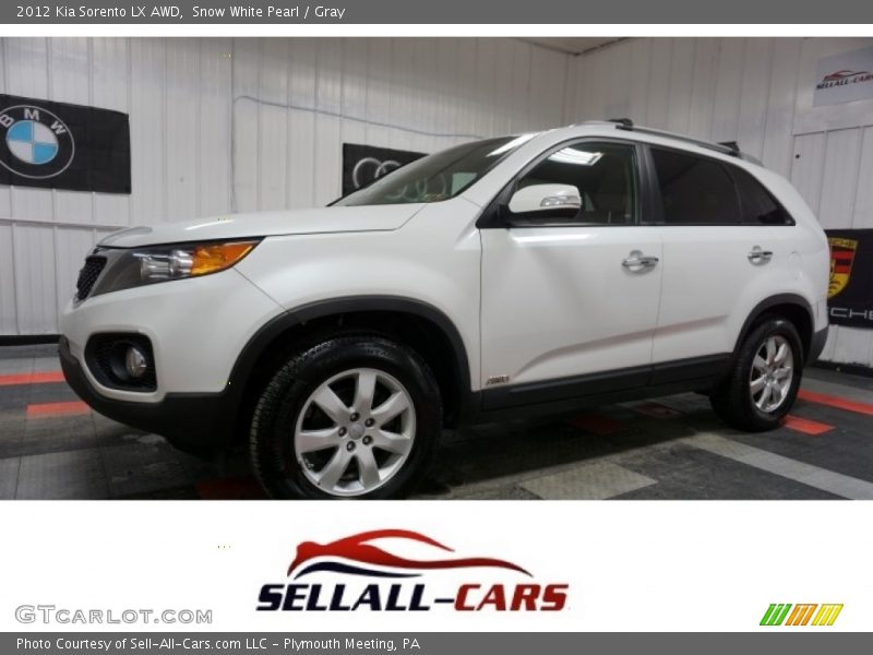 Snow White Pearl / Gray 2012 Kia Sorento LX AWD