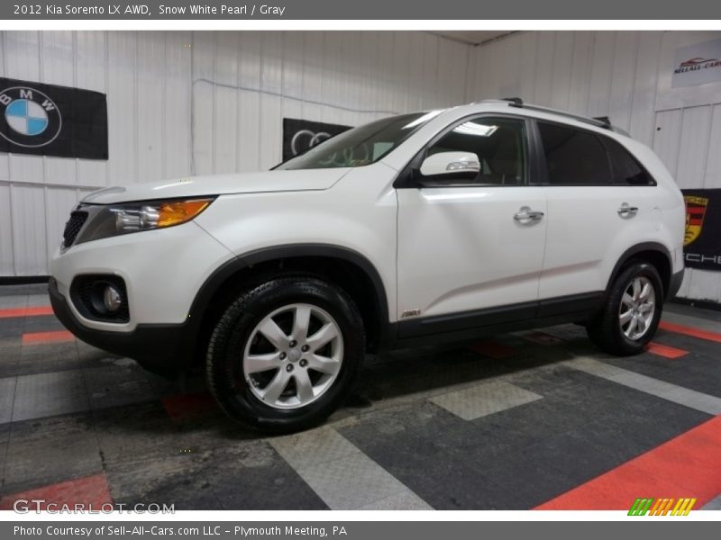 Snow White Pearl / Gray 2012 Kia Sorento LX AWD