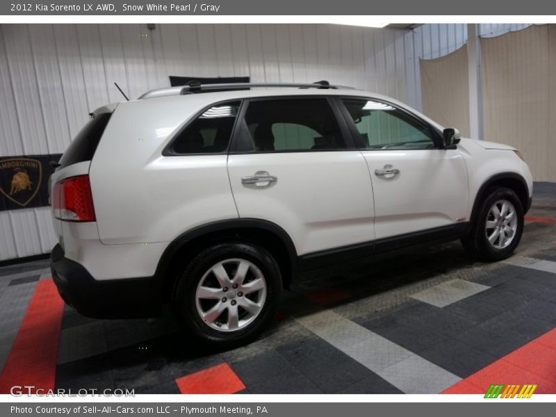 Snow White Pearl / Gray 2012 Kia Sorento LX AWD