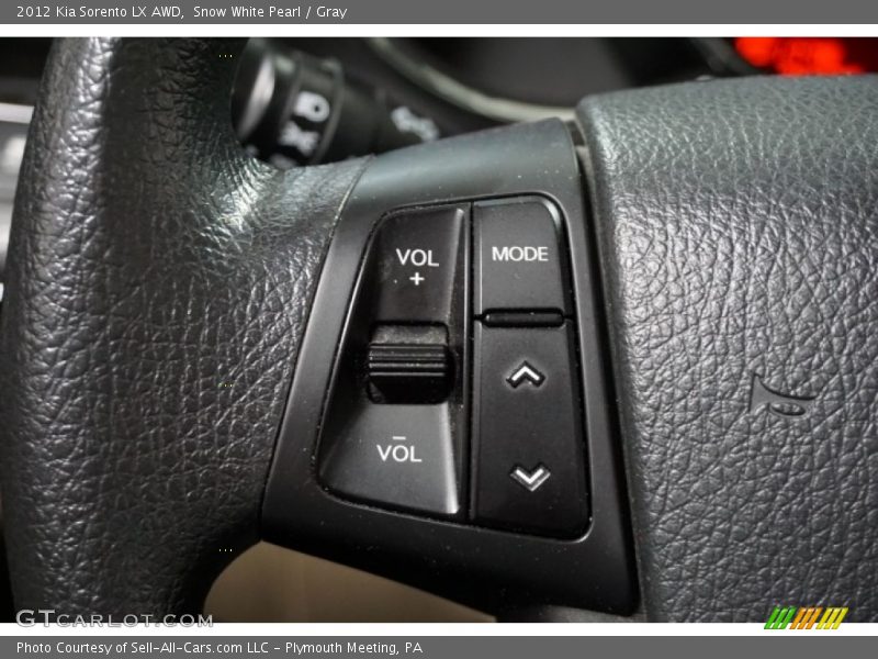 Snow White Pearl / Gray 2012 Kia Sorento LX AWD