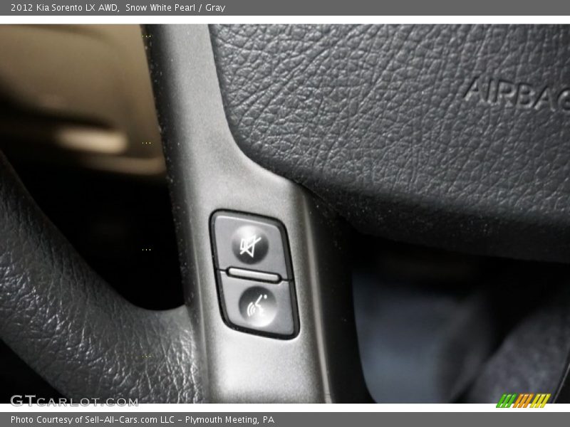 Snow White Pearl / Gray 2012 Kia Sorento LX AWD