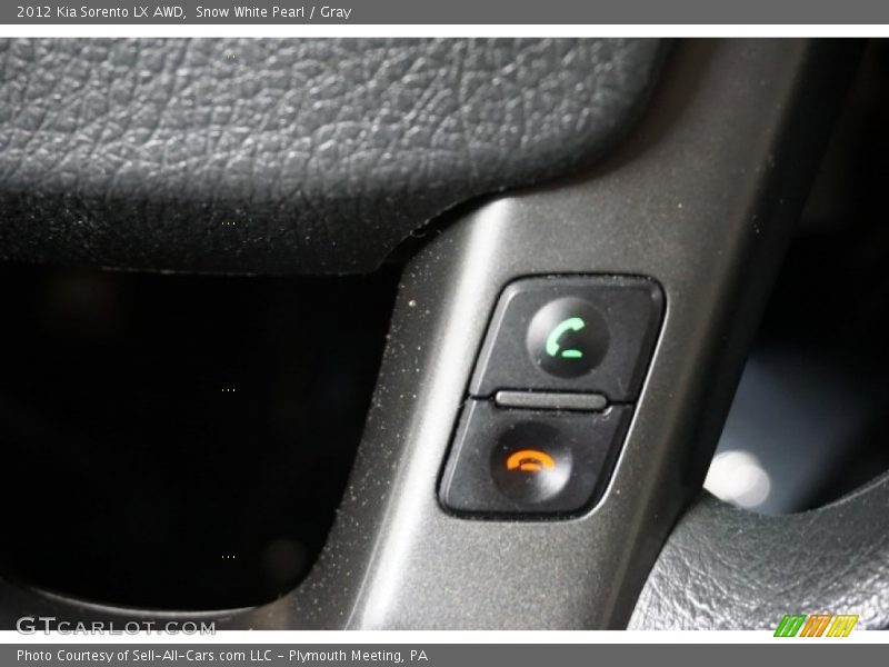 Snow White Pearl / Gray 2012 Kia Sorento LX AWD