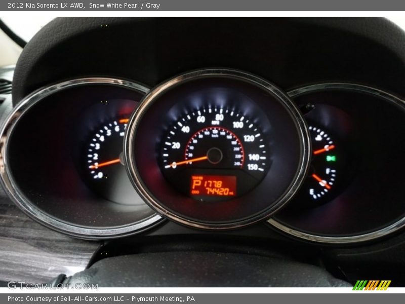 Snow White Pearl / Gray 2012 Kia Sorento LX AWD