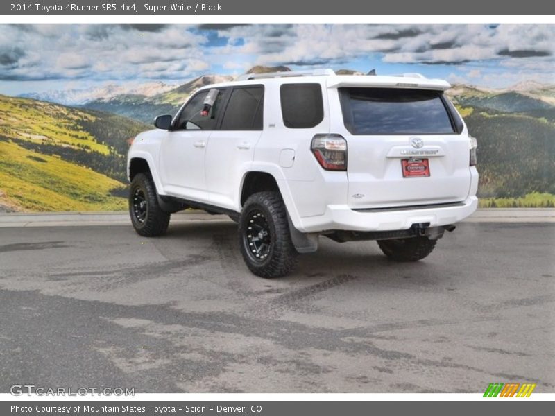Super White / Black 2014 Toyota 4Runner SR5 4x4