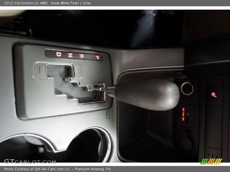 Snow White Pearl / Gray 2012 Kia Sorento LX AWD