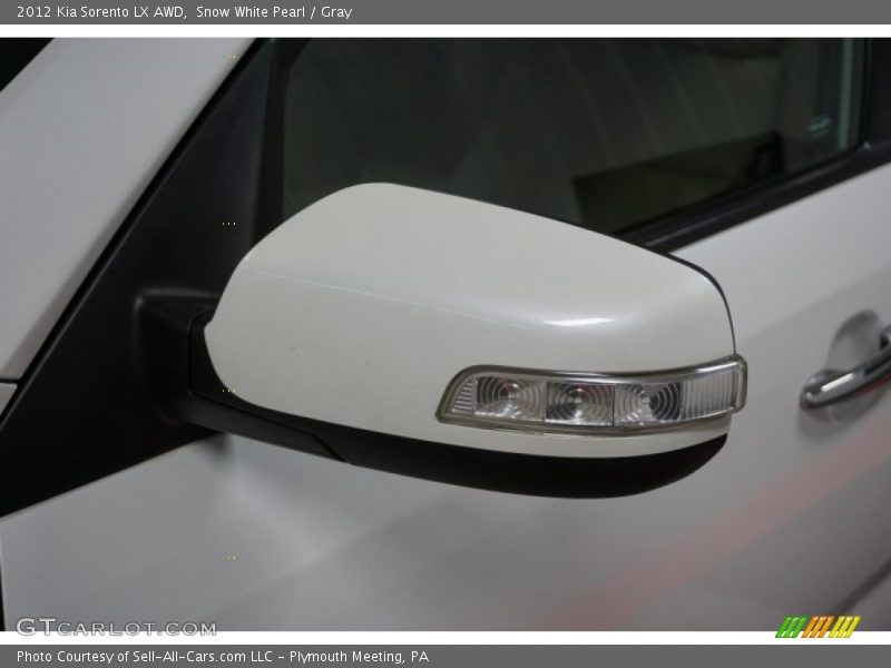 Snow White Pearl / Gray 2012 Kia Sorento LX AWD
