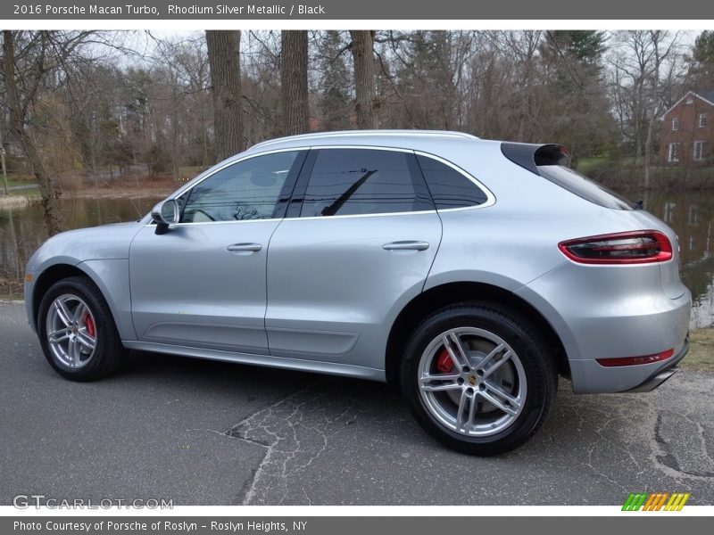 Rhodium Silver Metallic / Black 2016 Porsche Macan Turbo