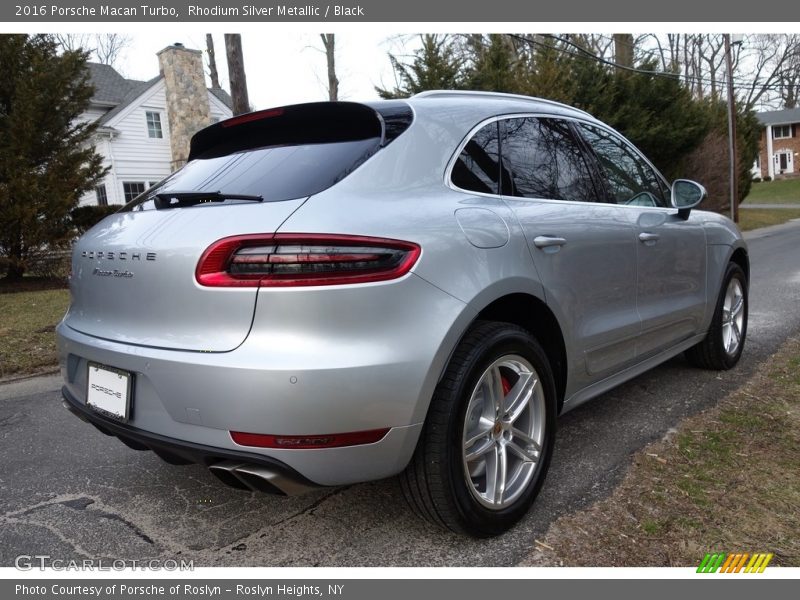 Rhodium Silver Metallic / Black 2016 Porsche Macan Turbo