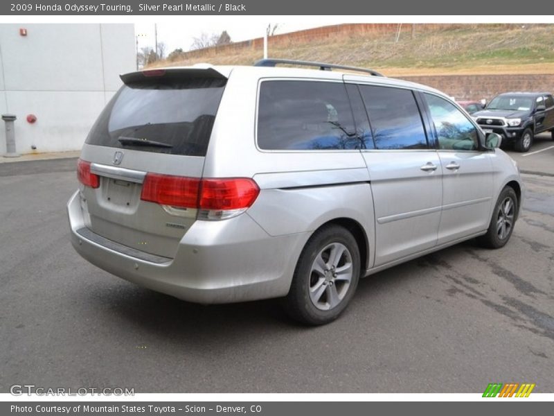 Silver Pearl Metallic / Black 2009 Honda Odyssey Touring