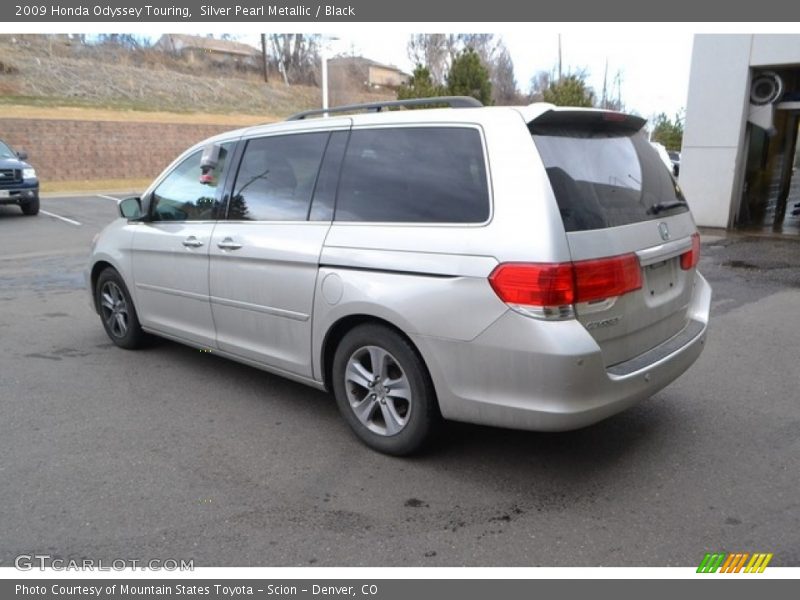 Silver Pearl Metallic / Black 2009 Honda Odyssey Touring