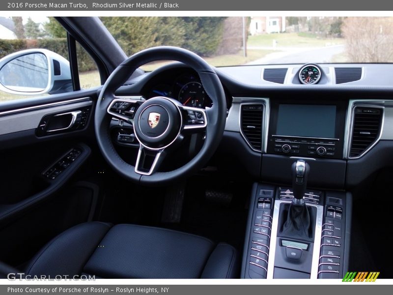 Rhodium Silver Metallic / Black 2016 Porsche Macan Turbo