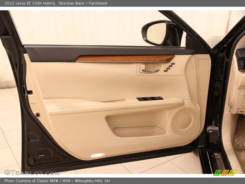 Obsidian Black / Parchment 2013 Lexus ES 300h Hybrid