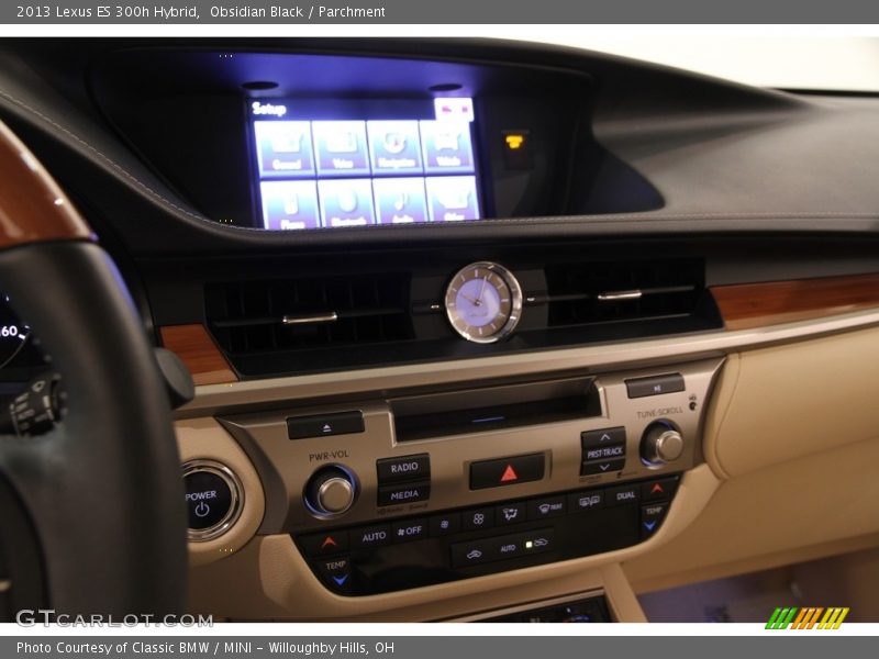 Obsidian Black / Parchment 2013 Lexus ES 300h Hybrid