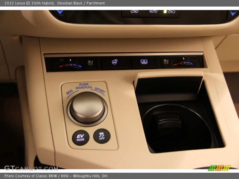 Obsidian Black / Parchment 2013 Lexus ES 300h Hybrid