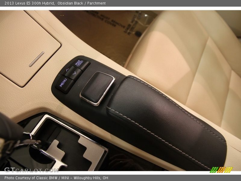 Obsidian Black / Parchment 2013 Lexus ES 300h Hybrid