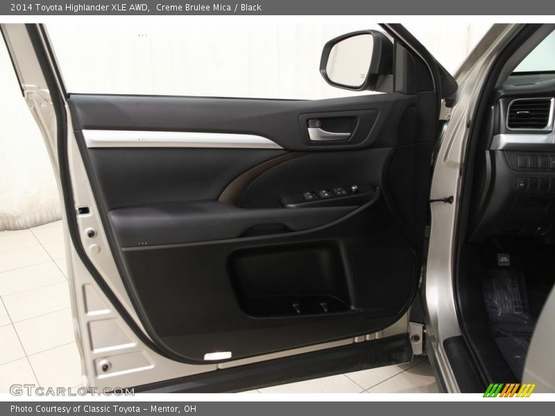 Creme Brulee Mica / Black 2014 Toyota Highlander XLE AWD
