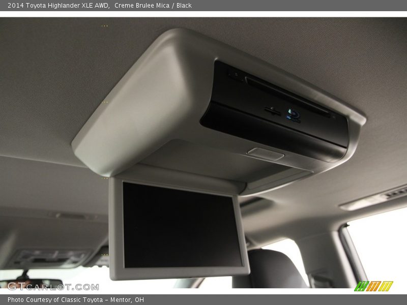 Creme Brulee Mica / Black 2014 Toyota Highlander XLE AWD