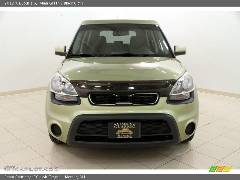 Alien Green / Black Cloth 2012 Kia Soul 1.6