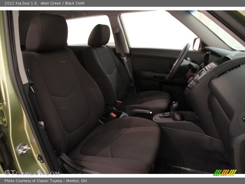 Alien Green / Black Cloth 2012 Kia Soul 1.6