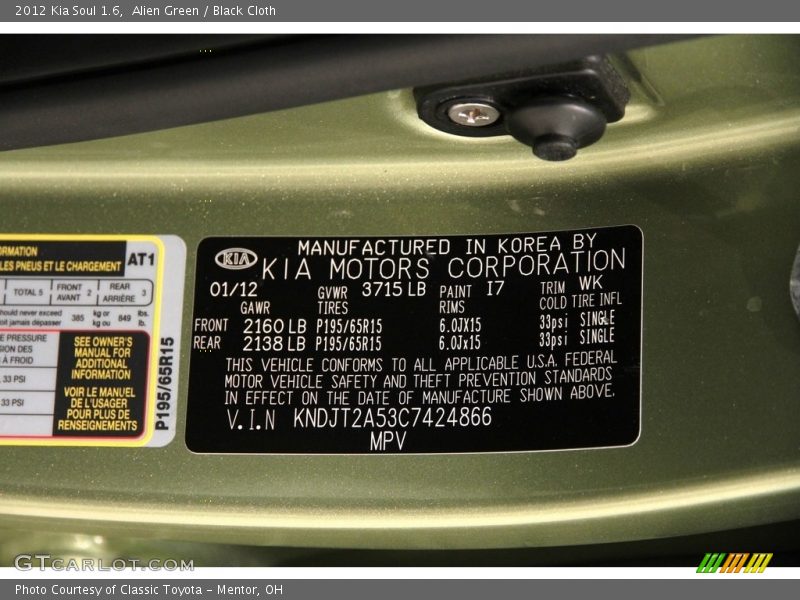 Alien Green / Black Cloth 2012 Kia Soul 1.6
