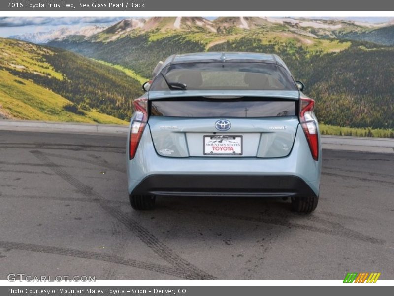 Sea Glass Pearl / Black 2016 Toyota Prius Two