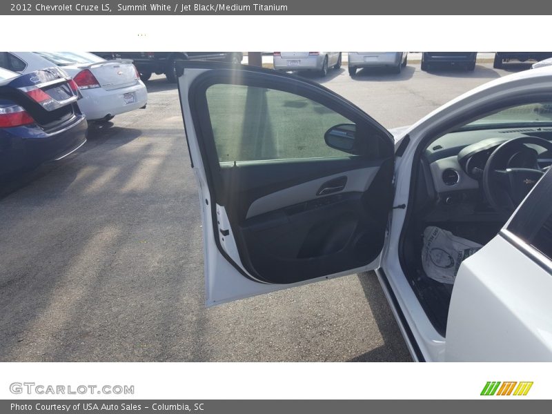 Summit White / Jet Black/Medium Titanium 2012 Chevrolet Cruze LS