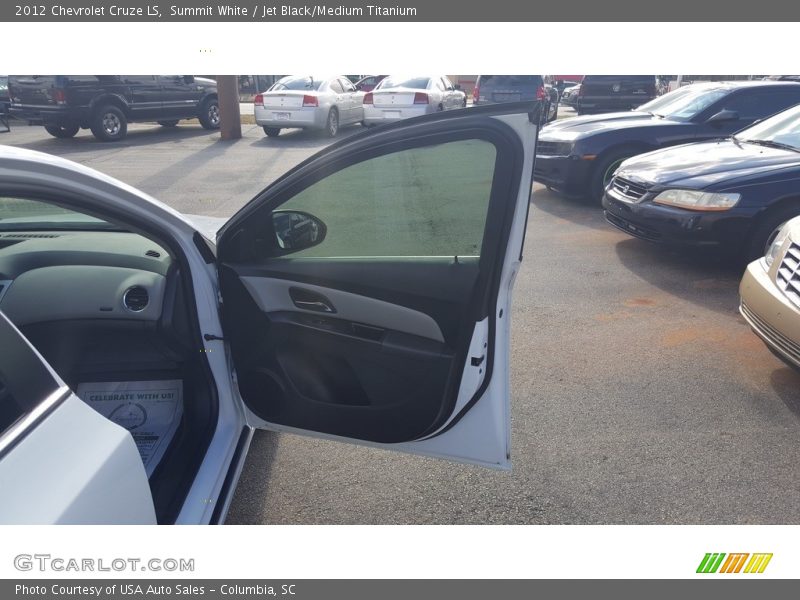 Summit White / Jet Black/Medium Titanium 2012 Chevrolet Cruze LS