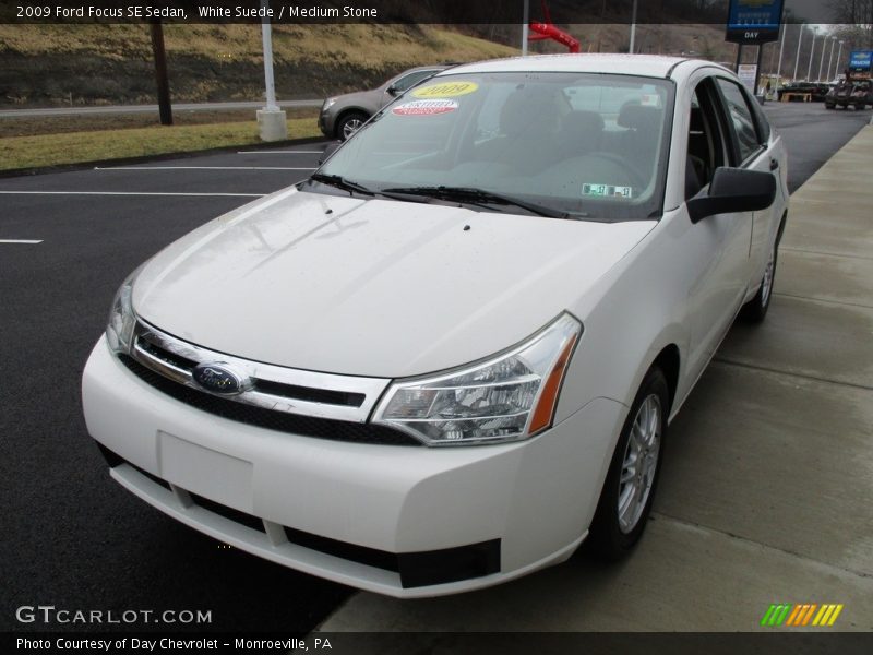 White Suede / Medium Stone 2009 Ford Focus SE Sedan