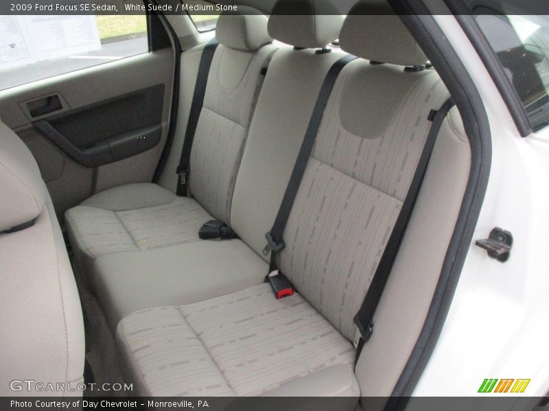 White Suede / Medium Stone 2009 Ford Focus SE Sedan