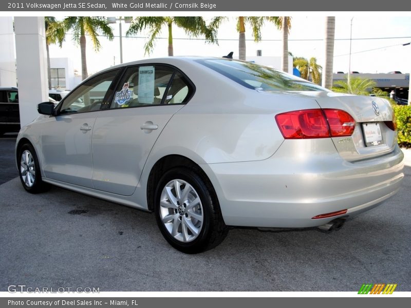 White Gold Metallic / Cornsilk Beige 2011 Volkswagen Jetta SE Sedan