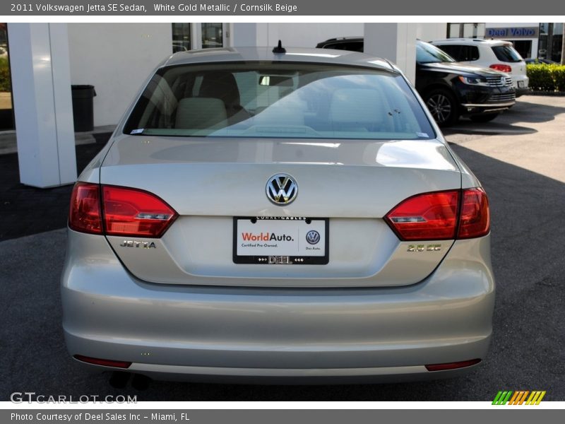 White Gold Metallic / Cornsilk Beige 2011 Volkswagen Jetta SE Sedan