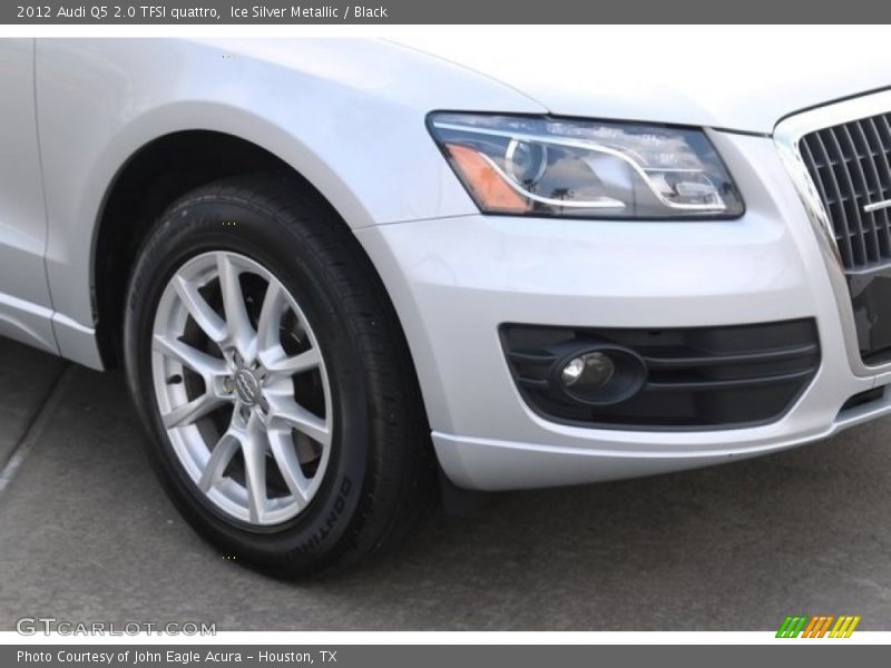 Ice Silver Metallic / Black 2012 Audi Q5 2.0 TFSI quattro