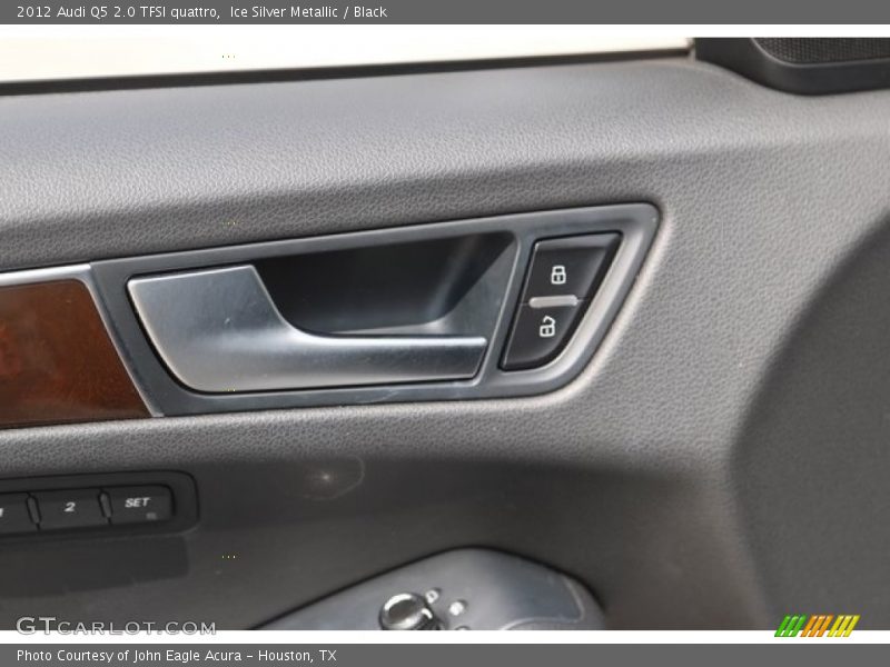 Ice Silver Metallic / Black 2012 Audi Q5 2.0 TFSI quattro