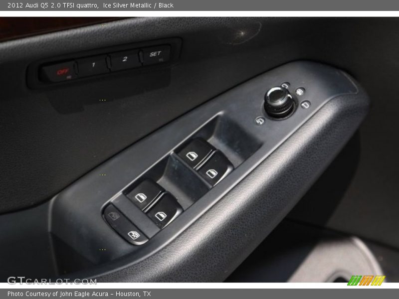 Ice Silver Metallic / Black 2012 Audi Q5 2.0 TFSI quattro