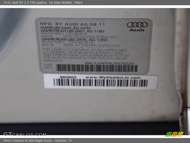 Ice Silver Metallic / Black 2012 Audi Q5 2.0 TFSI quattro