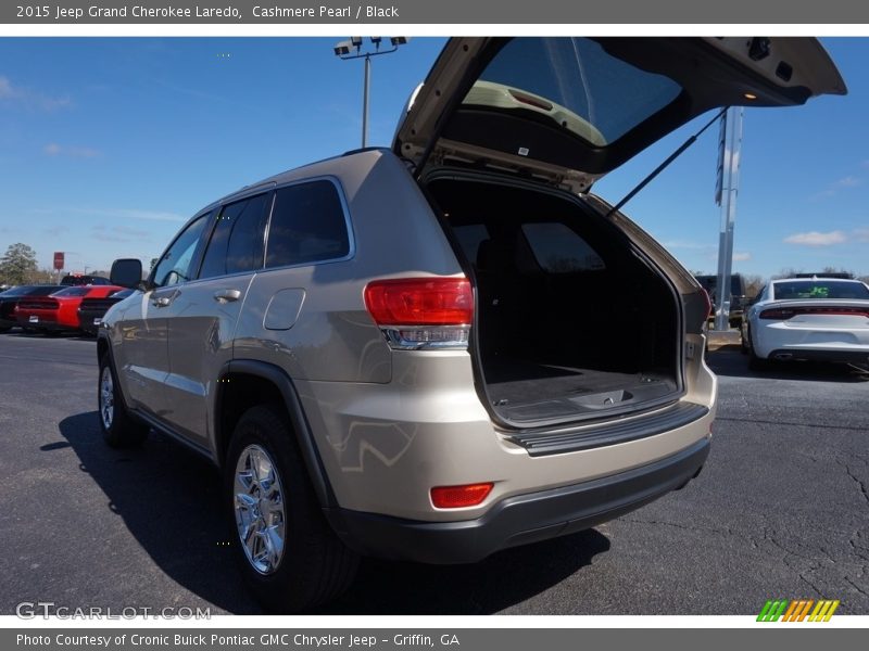 Cashmere Pearl / Black 2015 Jeep Grand Cherokee Laredo