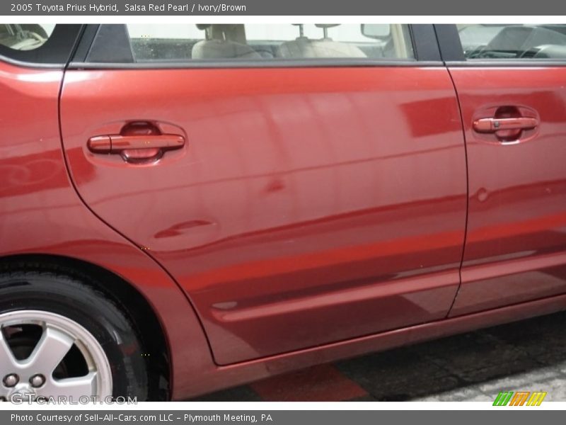 Salsa Red Pearl / Ivory/Brown 2005 Toyota Prius Hybrid