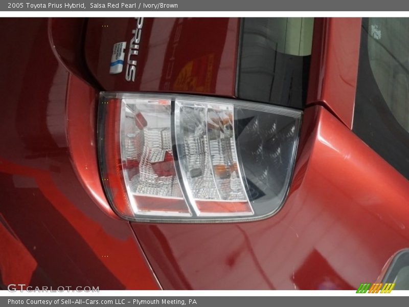 Salsa Red Pearl / Ivory/Brown 2005 Toyota Prius Hybrid