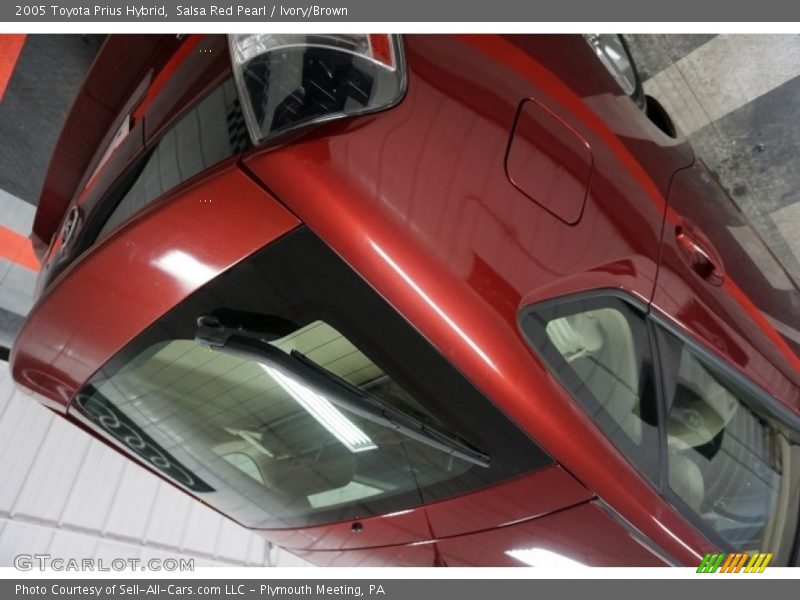 Salsa Red Pearl / Ivory/Brown 2005 Toyota Prius Hybrid