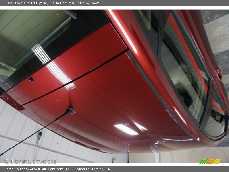 Salsa Red Pearl / Ivory/Brown 2005 Toyota Prius Hybrid