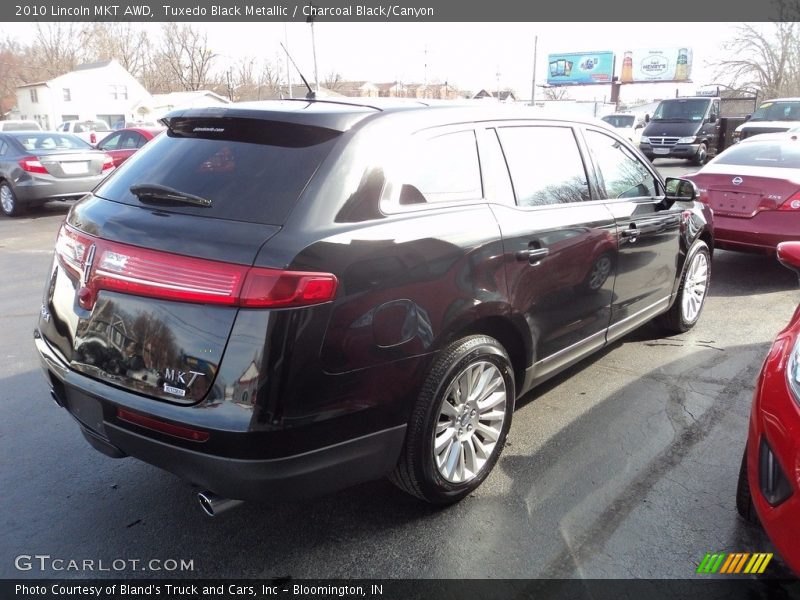 Tuxedo Black Metallic / Charcoal Black/Canyon 2010 Lincoln MKT AWD