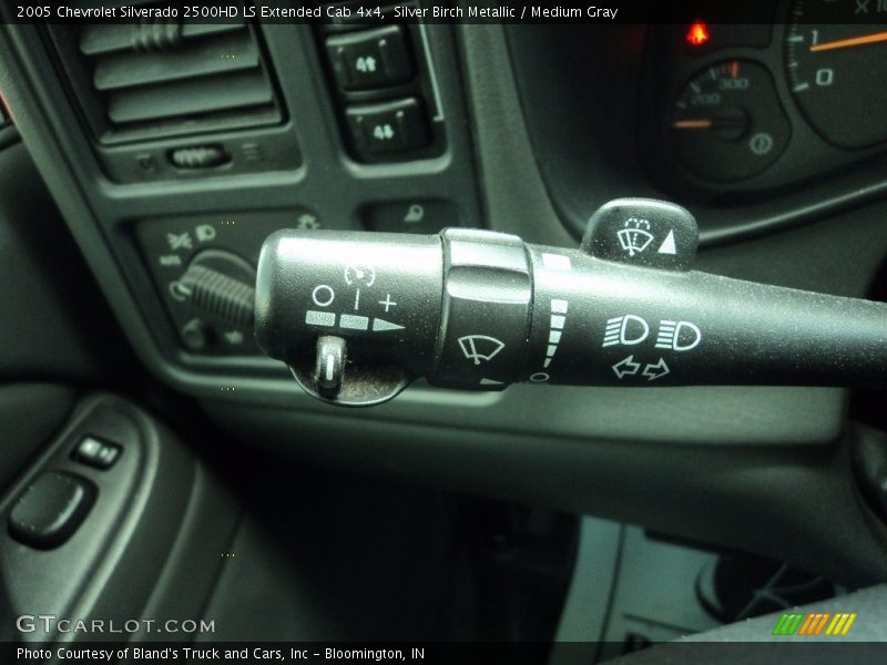 Silver Birch Metallic / Medium Gray 2005 Chevrolet Silverado 2500HD LS Extended Cab 4x4
