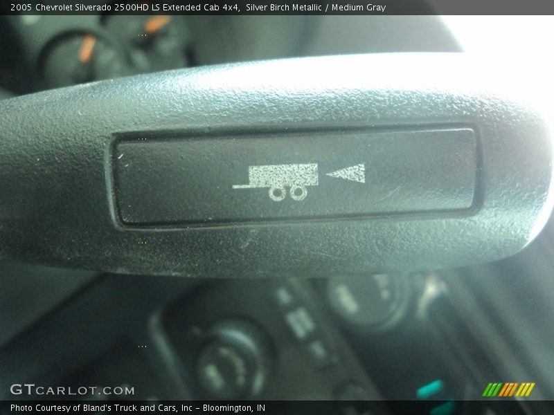 Silver Birch Metallic / Medium Gray 2005 Chevrolet Silverado 2500HD LS Extended Cab 4x4