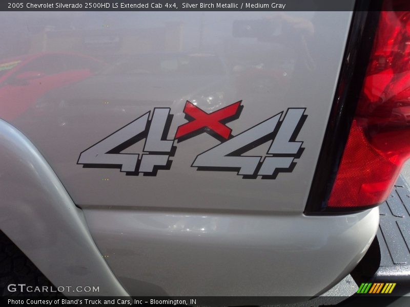 Silver Birch Metallic / Medium Gray 2005 Chevrolet Silverado 2500HD LS Extended Cab 4x4