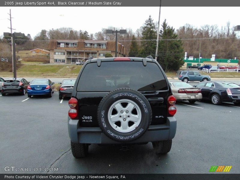 Black Clearcoat / Medium Slate Gray 2005 Jeep Liberty Sport 4x4