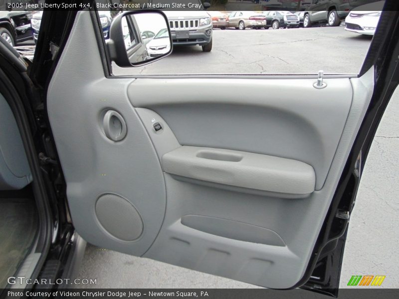 Black Clearcoat / Medium Slate Gray 2005 Jeep Liberty Sport 4x4
