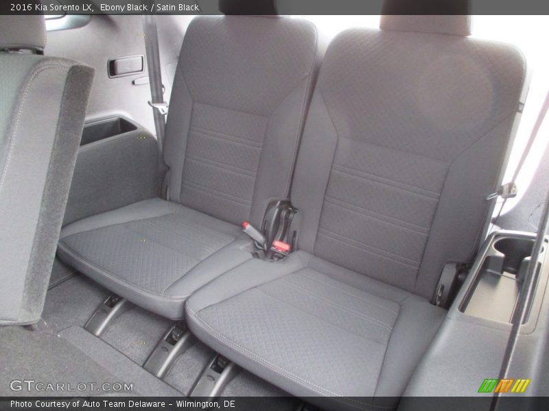 Ebony Black / Satin Black 2016 Kia Sorento LX