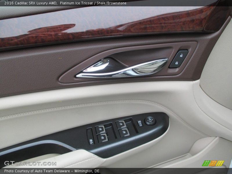 Platinum Ice Tricoat / Shale/Brownstone 2016 Cadillac SRX Luxury AWD