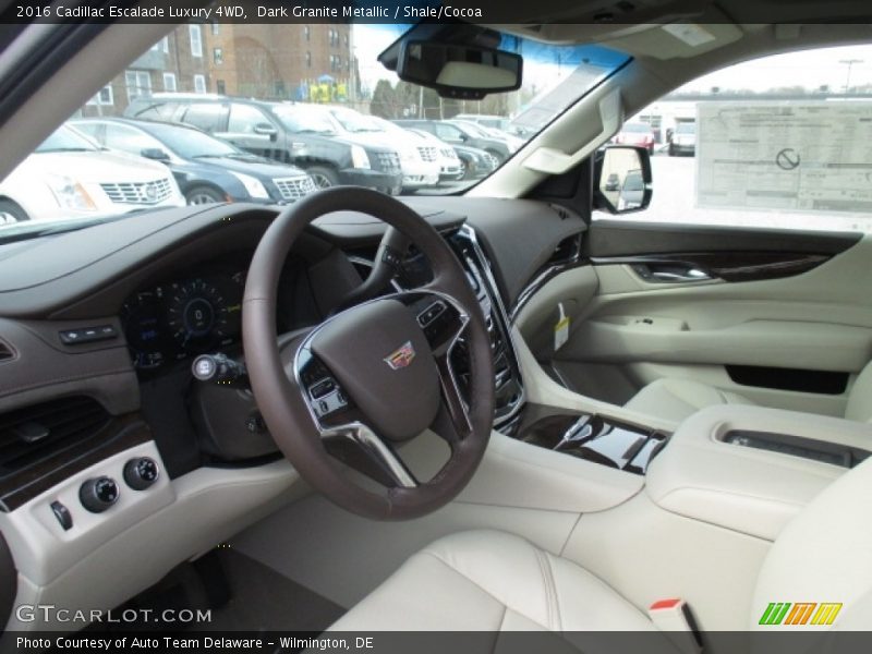 Dark Granite Metallic / Shale/Cocoa 2016 Cadillac Escalade Luxury 4WD