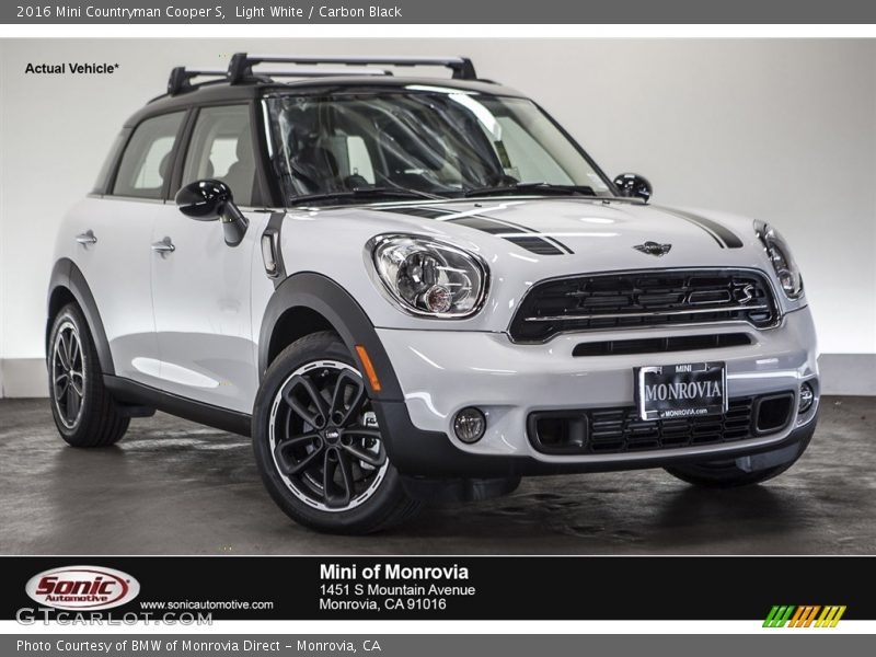 Light White / Carbon Black 2016 Mini Countryman Cooper S